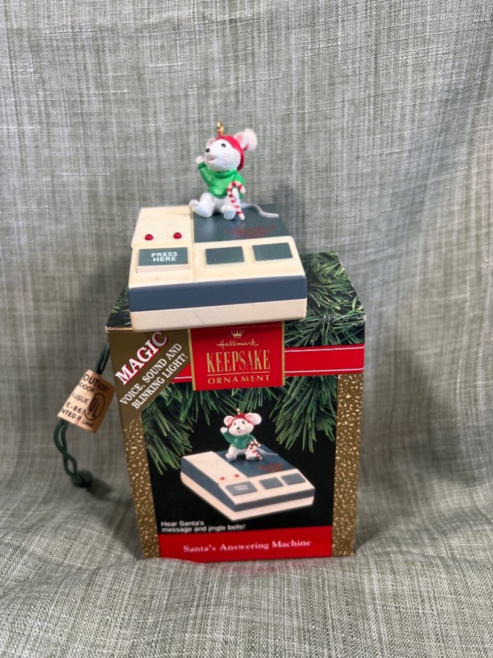 Hallmark Keepsake Ornament 1992 Santas Answering Machine Magic Light & Sound Y3